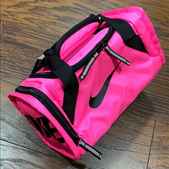 Nike Brasilia Fuel Pack - Picture 10 of 16